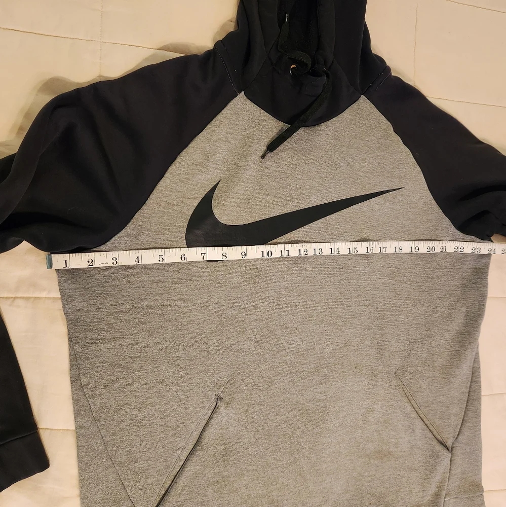 Nike Men’s Hoodie Sweatshirt, Dri-Fit Drawstring Sz Med, Pocket, Black/Gray, EUC
